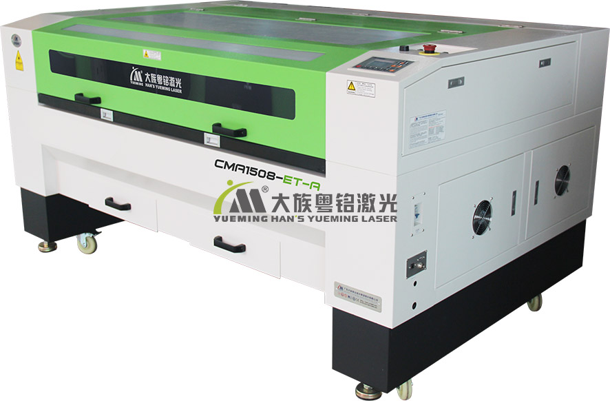 �����и���īһ���