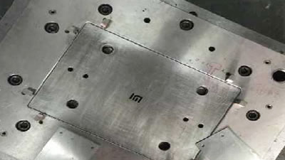 ���Ǳ������ڰ���ά�����и�