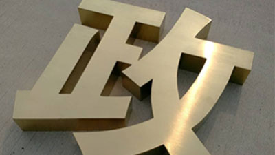 ������ͷԪ�������и�