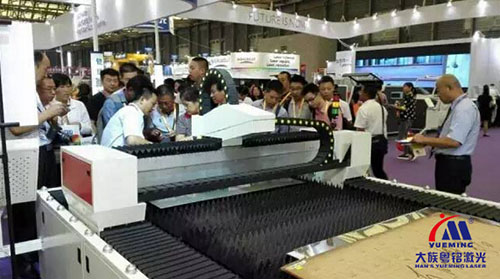 ob电竞-人山人海的现场