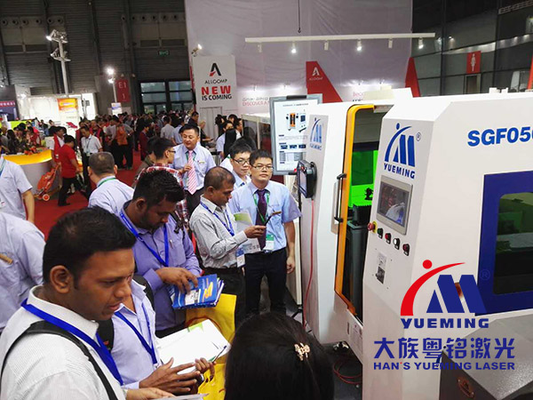 2015 CISMA缝制装备展首日，，，富家ob电竞惊艳全场