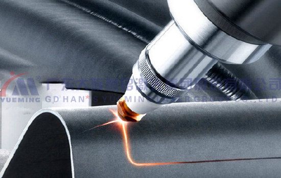 激光切割机，，，发动汽车制造业蓬勃生长