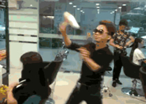 不锈钢激光打标机镌刻美发刀，，，，，，让剃头师更懂您