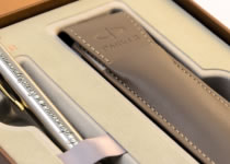 开学第一课，，，，，，，，文具激光打标机美得一笔